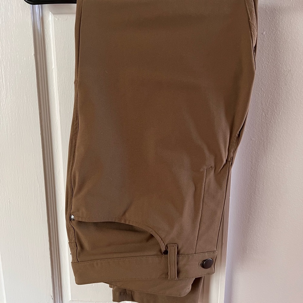Lululemon ABC Slim Fit Pant. 33x30. Inseam is hemmed to roughly 28”